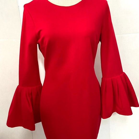 Lulu's Red Long Sleeve Dress with Flared Cuffs size Large Perfect for Valentines - Picture 15 of 16